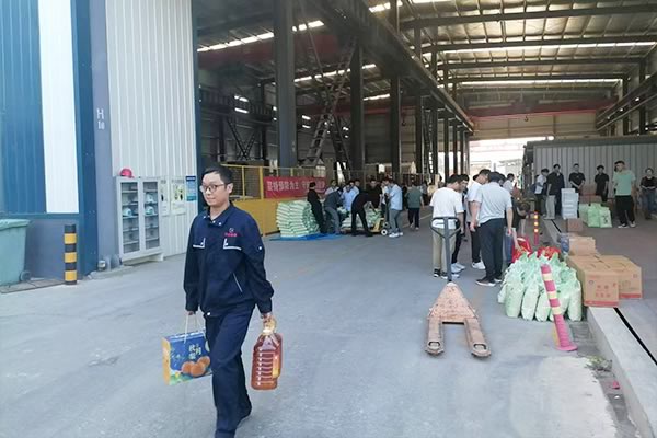 情滿(mǎn)中秋 愛(ài)暖人心——中杰集團(tuán)為全體員工發(fā)放中秋福利