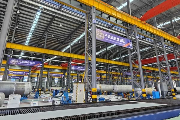 科學布局、目視管理、創(chuàng)新驅(qū)動——精益6S走進中杰特裝生產(chǎn)車間